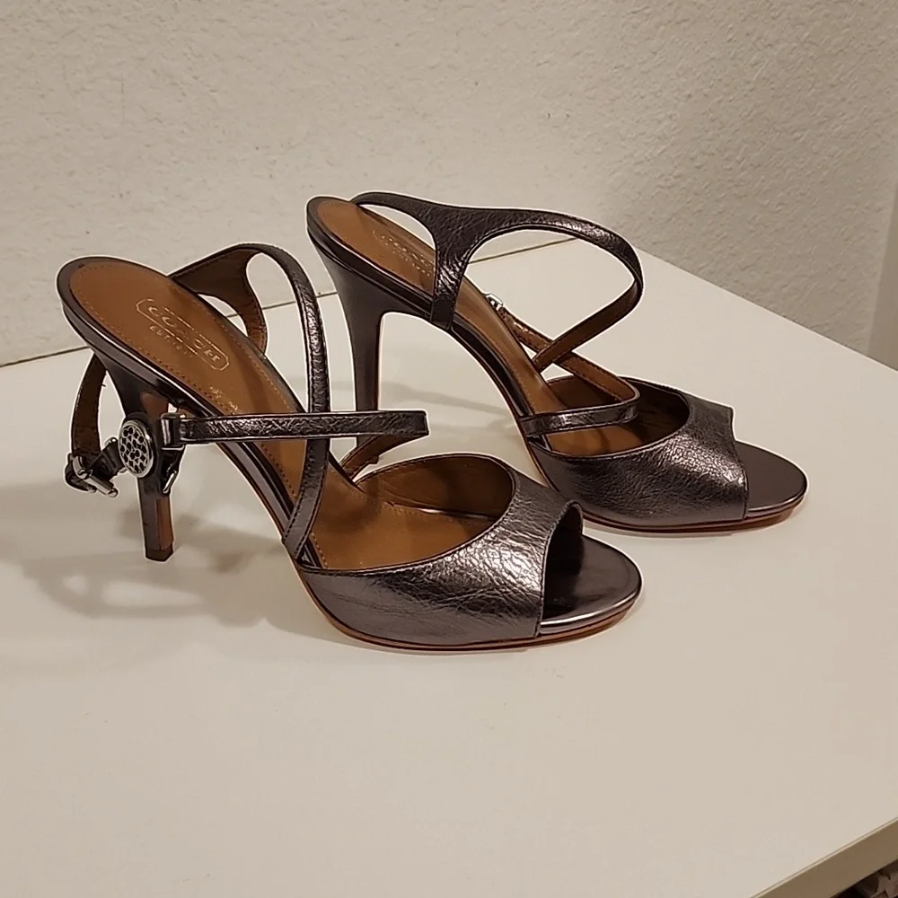 Coach heels - Picture 3 of 4